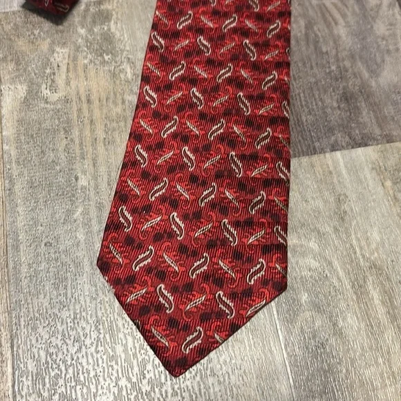Ermenegildo Zegna red paisley tie 💯 silk CEO
